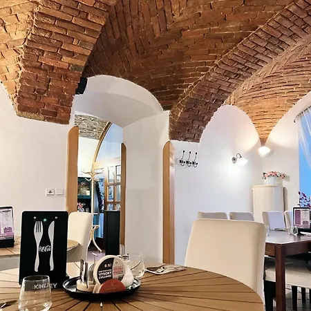 Florian Hotel 3*